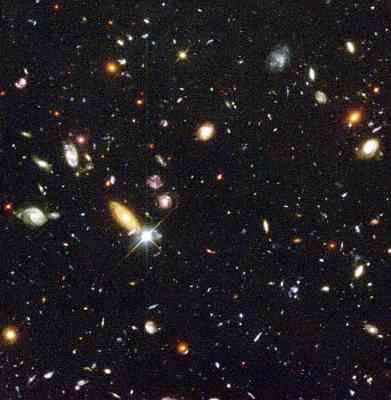 Abb. 170: Hubble Deep Field(Zum Vergrößern anklicken)